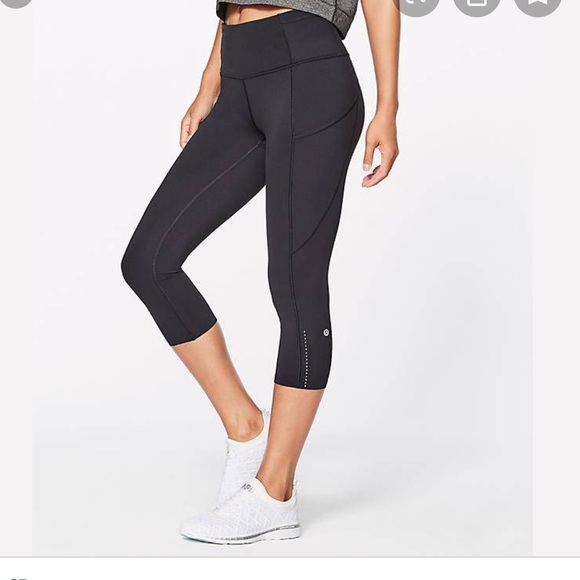 lululemon athletica Pants - Lululemon Fast and Free Cropped Leggings